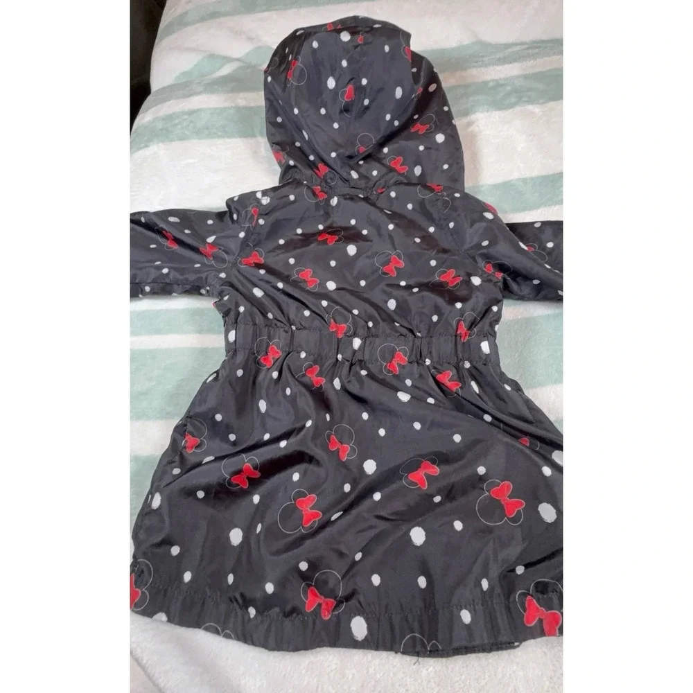 Toddler baby girl size 2T Minnie Mouse zip up hooded jacket. Great condition!